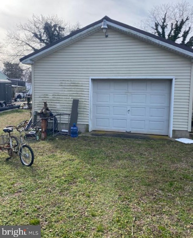 202 7th St, Laurel, DE 19956-1907