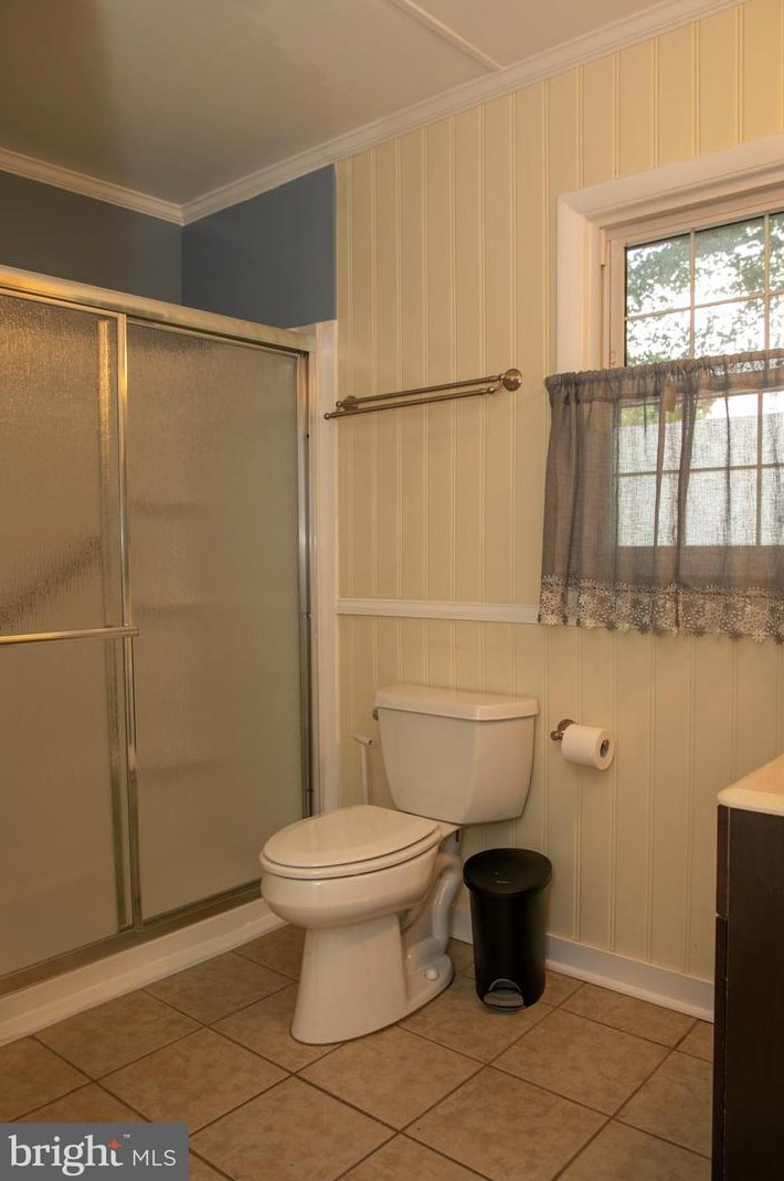 136 Oak Ln Dr, Laurel DE  19956-1461 exterior