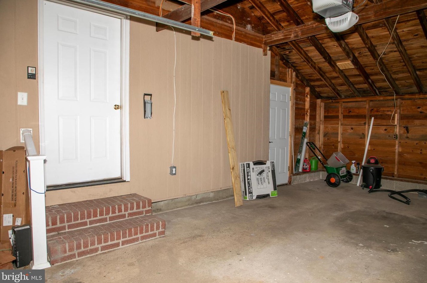 136 Oak Ln Dr, Laurel DE  19956-1461 exterior