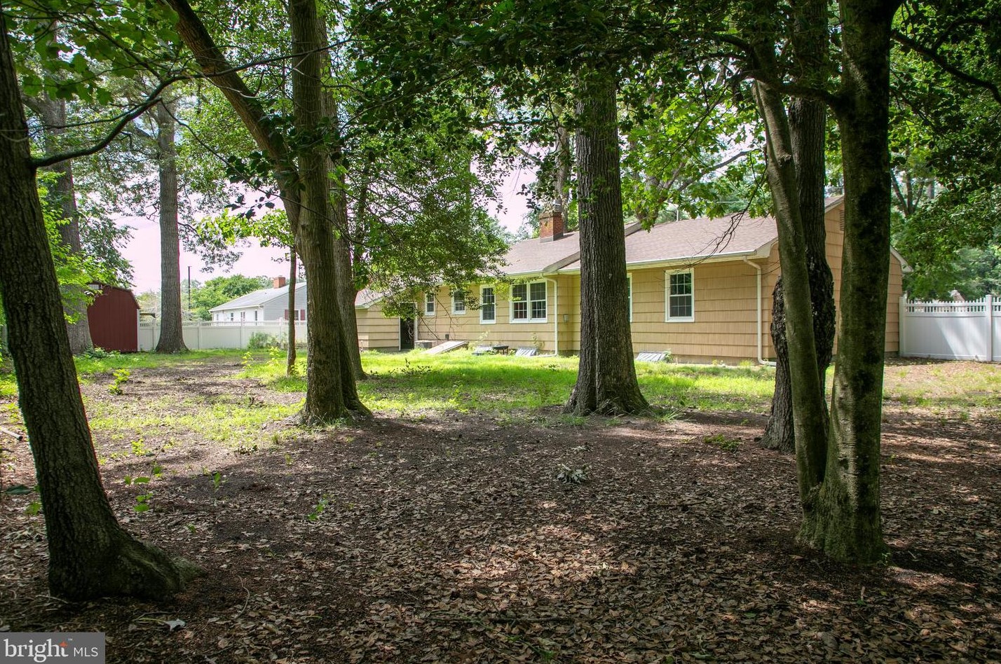 136 Oak Ln Dr, Laurel DE  19956-1461 exterior