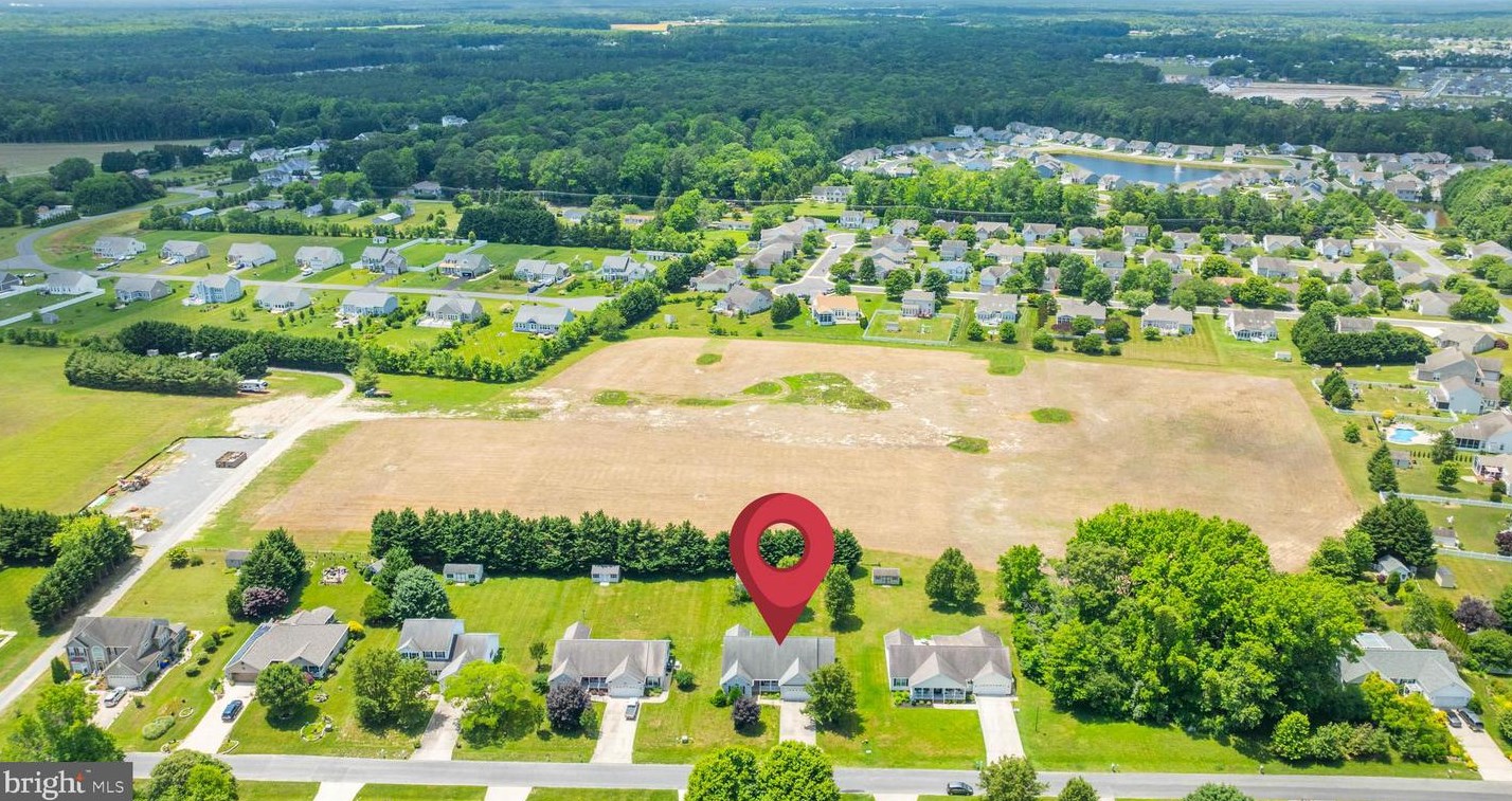 27 Autumnwood Way, Lewes DE  19958-9459 exterior