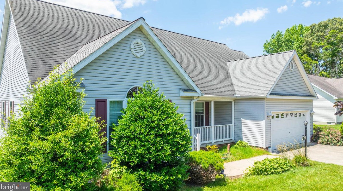 27 Autumnwood Way, Lewes DE  19958-9459 exterior