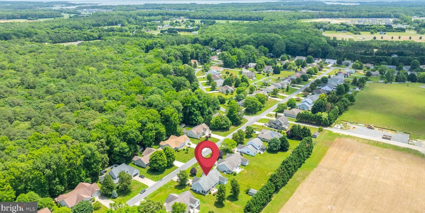 27 Autumnwood Way, Lewes DE  19958-9459 exterior