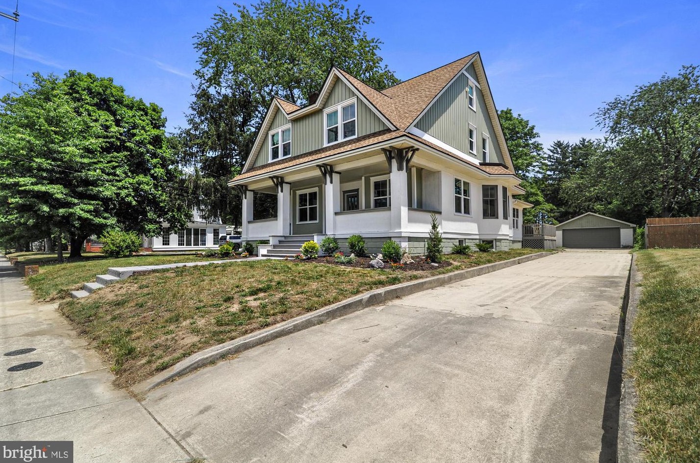423 S Walnut St, Slaughter Beach, DE 19963