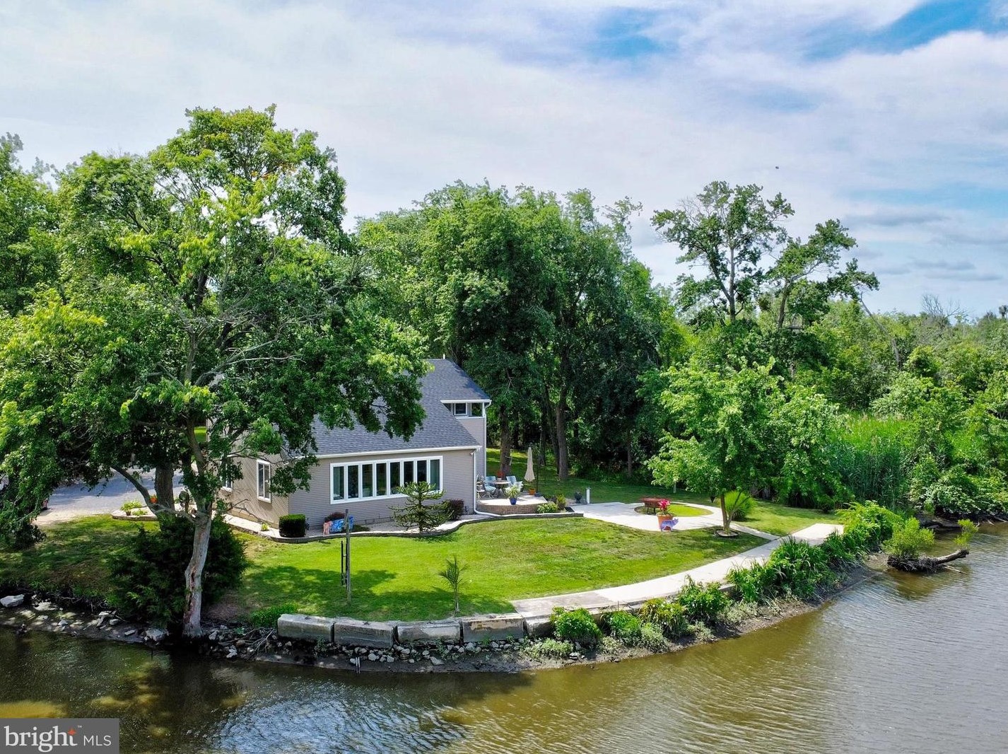 5204 Brown St, Slaughter Beach, DE 19963