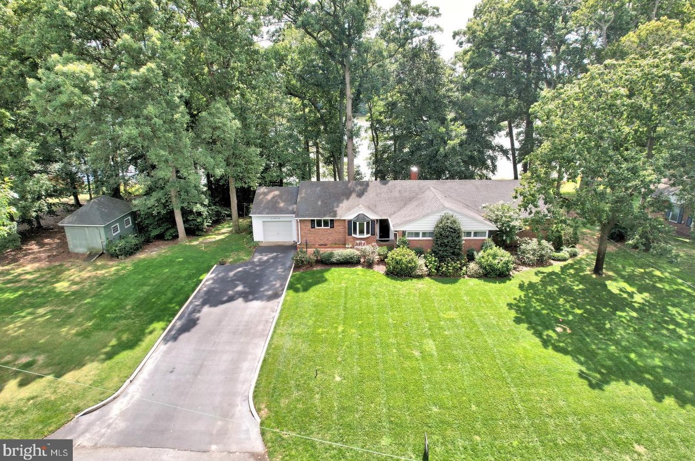 140 Lakeside Dr, Laurel, DE 19956