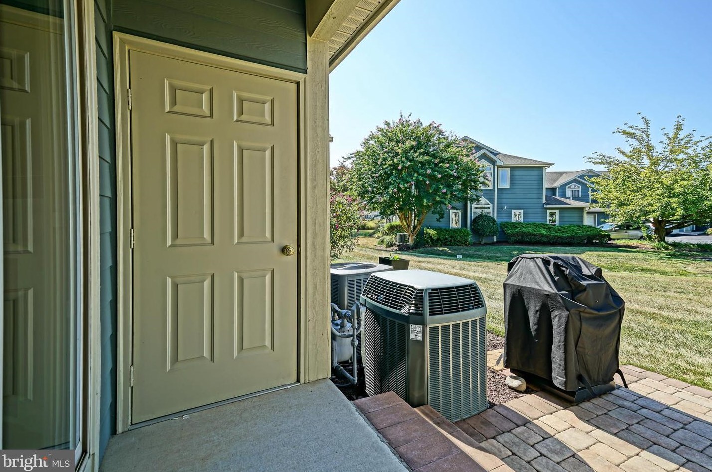 238 Lakeside Dr, Lewes DE 19958-8984 exterior