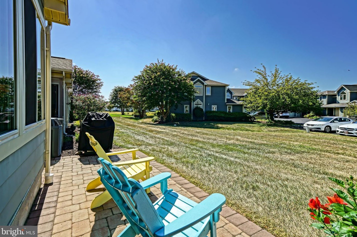 238 Lakeside Dr, Lewes DE 19958-8984 exterior