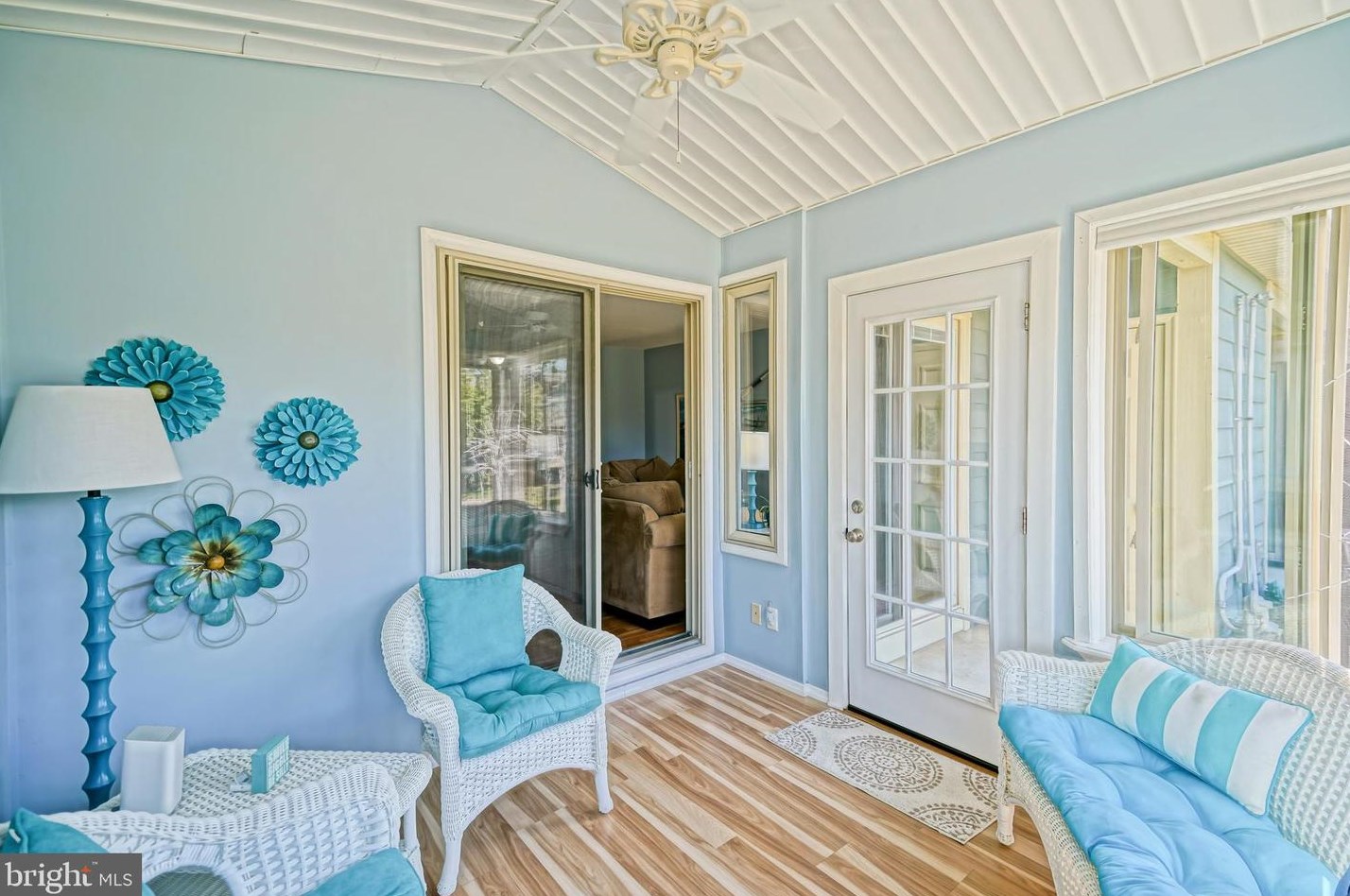 238 Lakeside Dr, Lewes DE 19958-8984 exterior