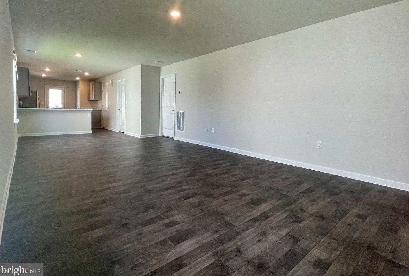 1004 S Walnut St, Slaughter Beach, DE 19963