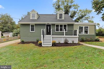 410 W Maple Road - Photo 1