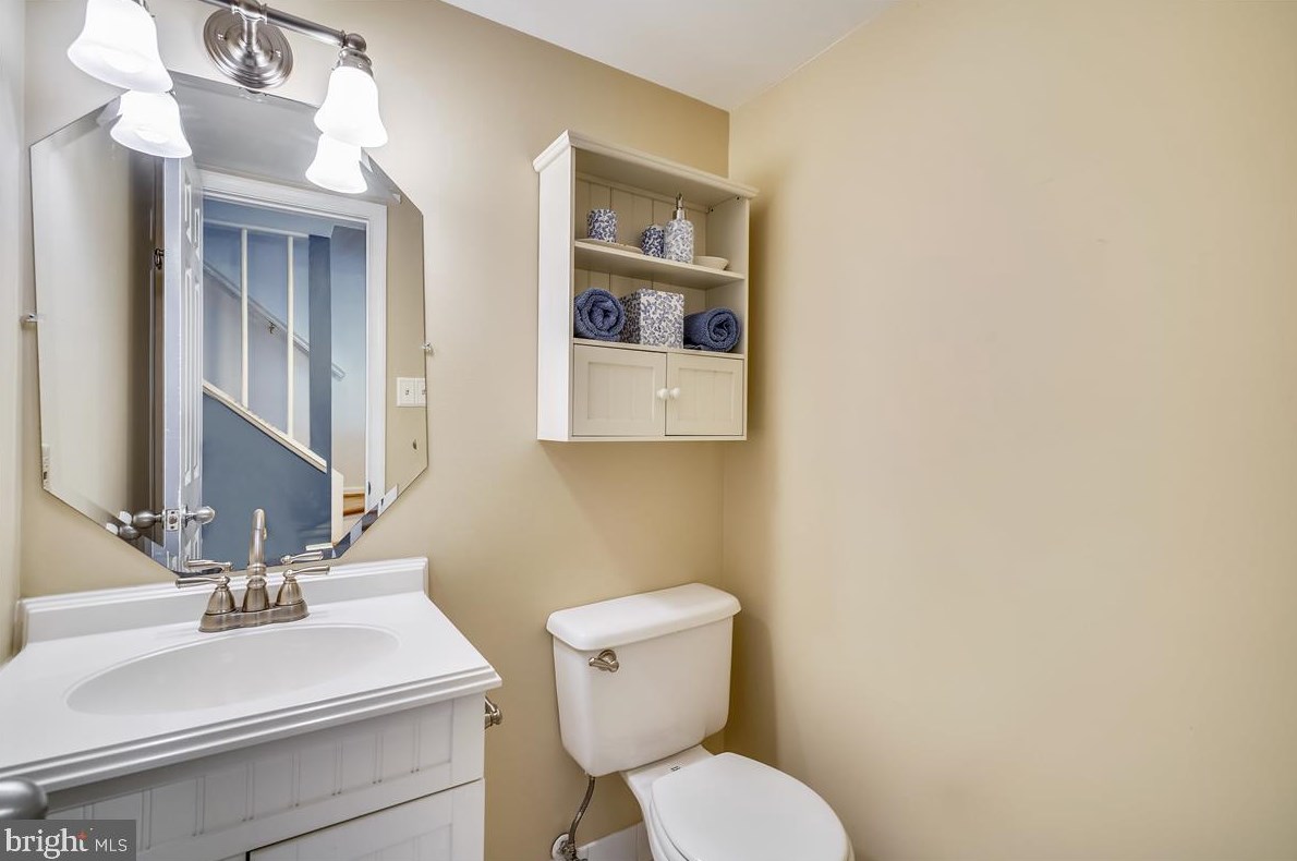 1122 Jeffrey Dr, Crofton MD 21114-1315 exterior