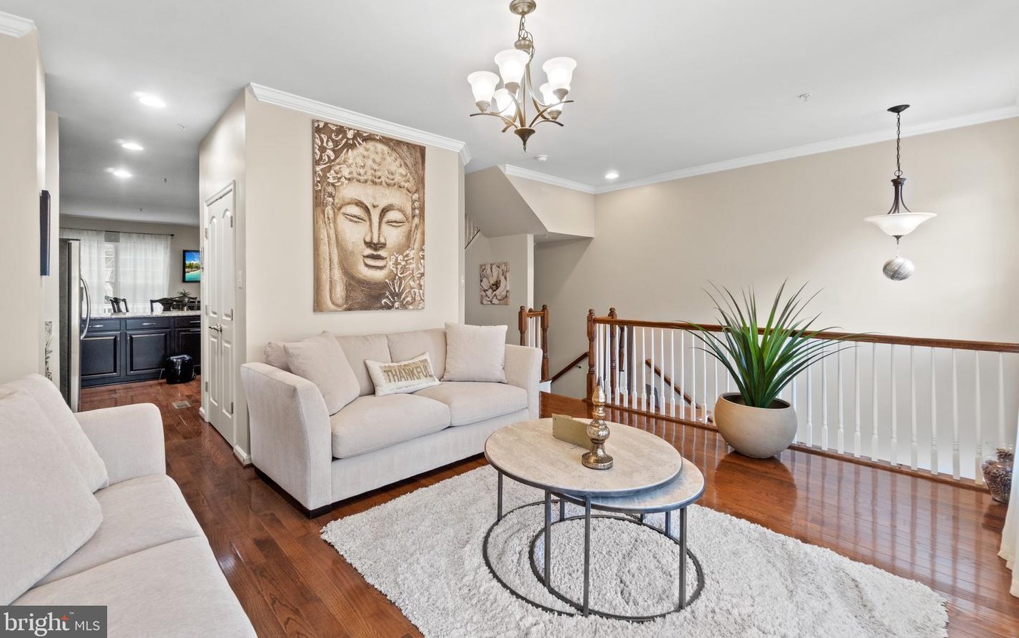 7905 Silver Oak Rd, Baltimore, MD 21076-2052