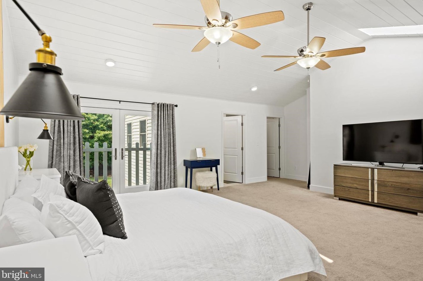 902 Hillcrest Rd, Baltimore MD  21076-1504 exterior