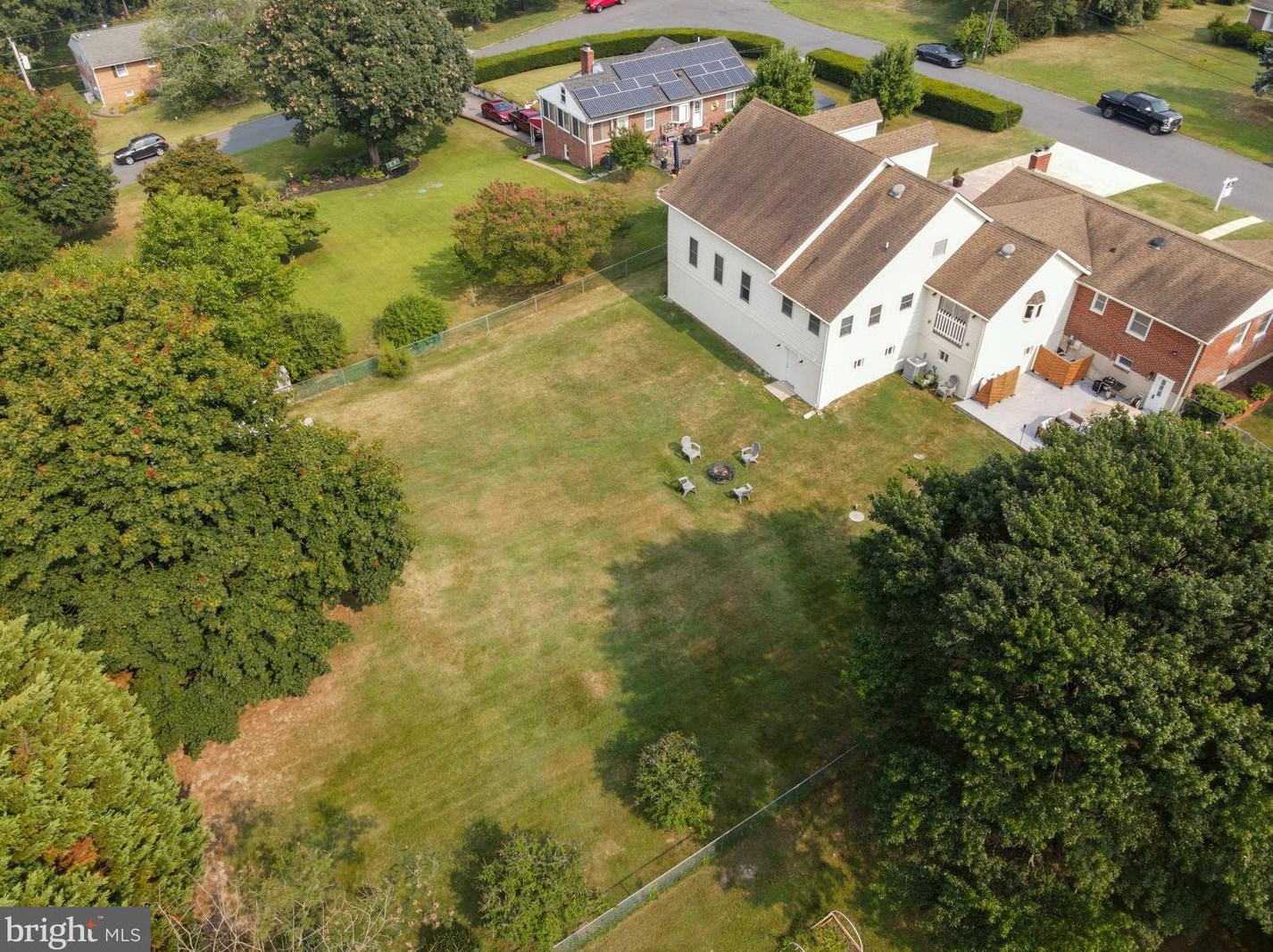 902 Hillcrest Rd, Baltimore MD  21076-1504 exterior