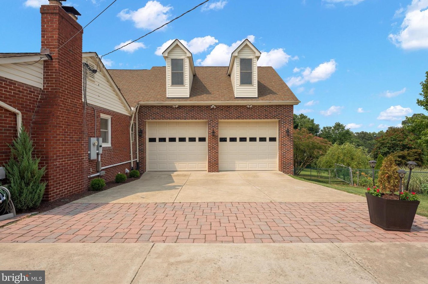 902 Hillcrest Rd, Baltimore MD  21076-1504 exterior