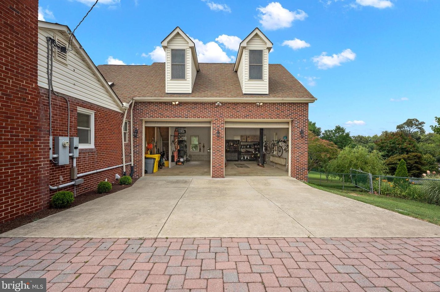 902 Hillcrest Rd, Baltimore MD  21076-1504 exterior