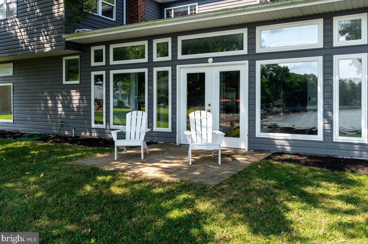 1600 Depriest Dr, Shady Side, MD 20764