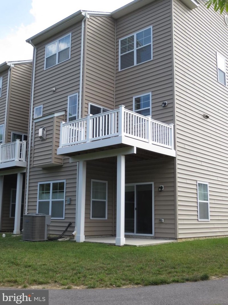 1330 Chapel Centre Dr, Gambrills, MD 21054
