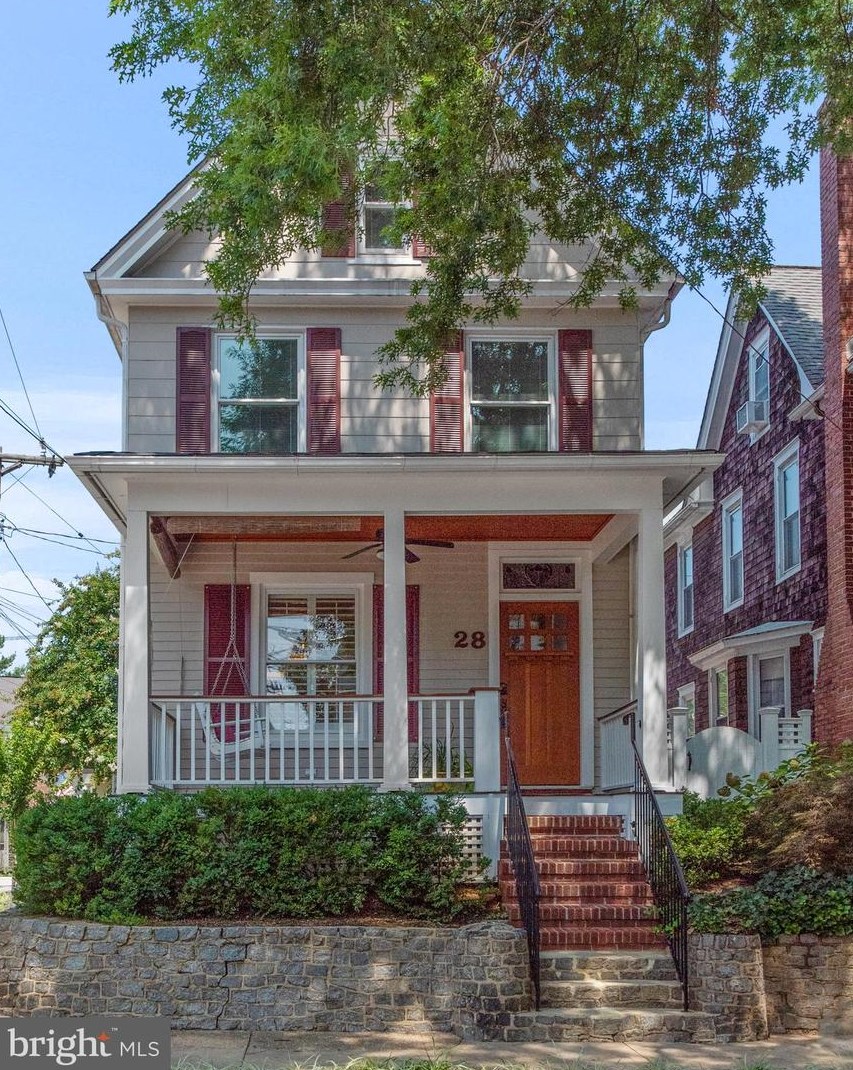 28 Murray Ave, Annapolis, MD 21401-2837