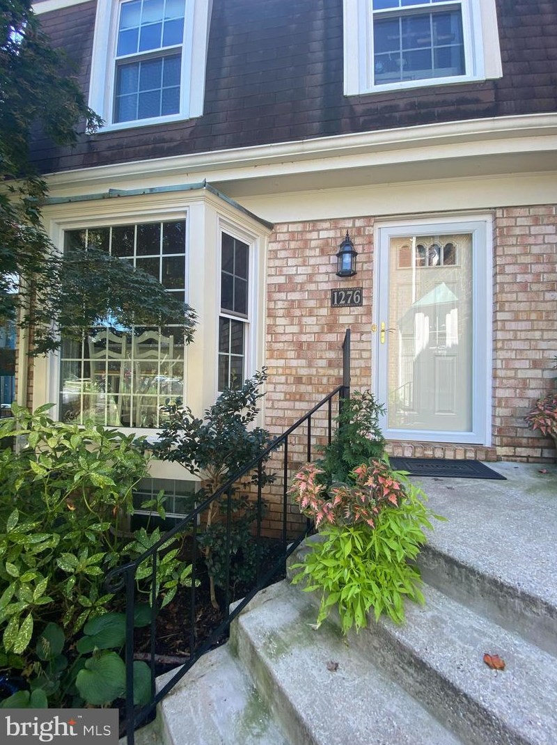1276 Masters Dr #187, Arnold, MD 21012