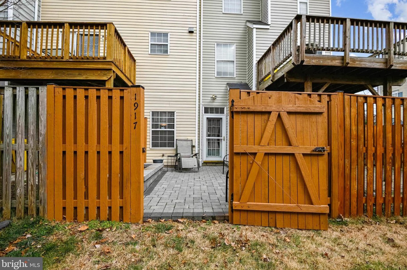 1917 Pawlet Dr, Crofton MD 21114-1687 exterior