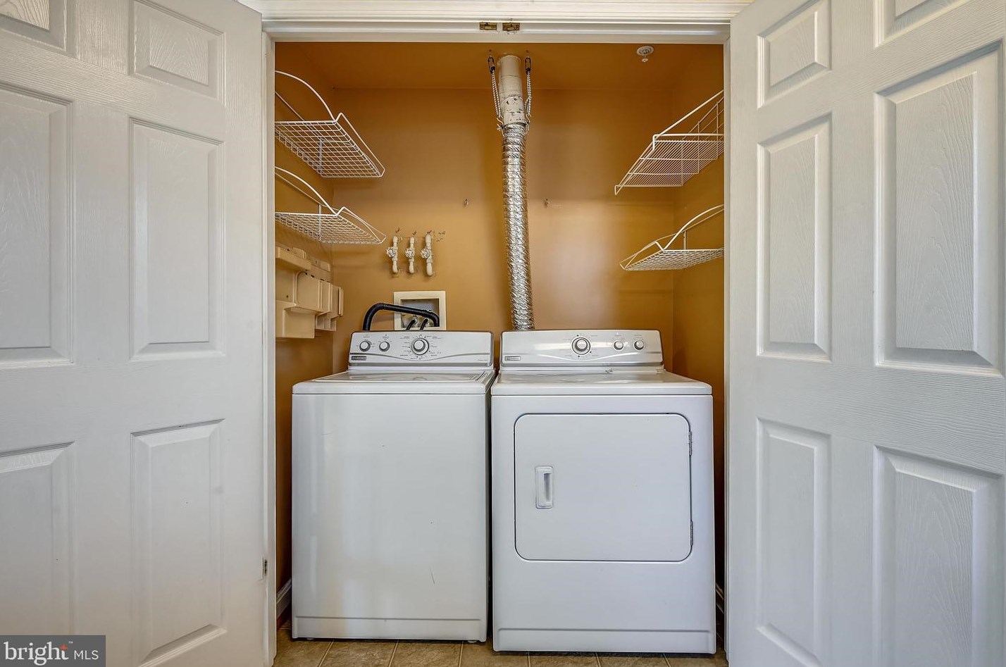 1917 Pawlet Dr, Crofton MD 21114-1687 exterior