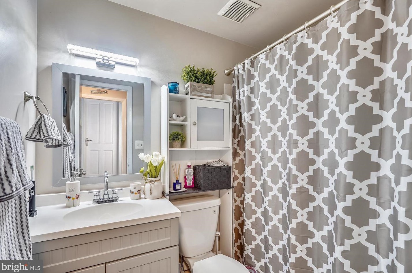 1852 Sharwood Pl, Crofton MD 21114-1949 exterior