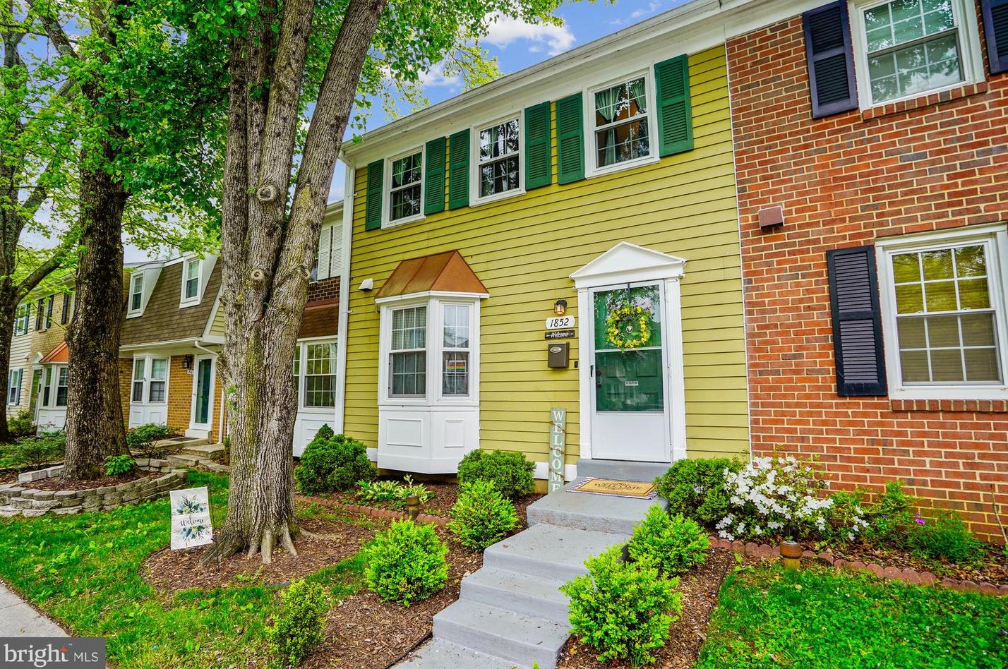 1852 Sharwood Pl, Crofton, MD 21114-1950