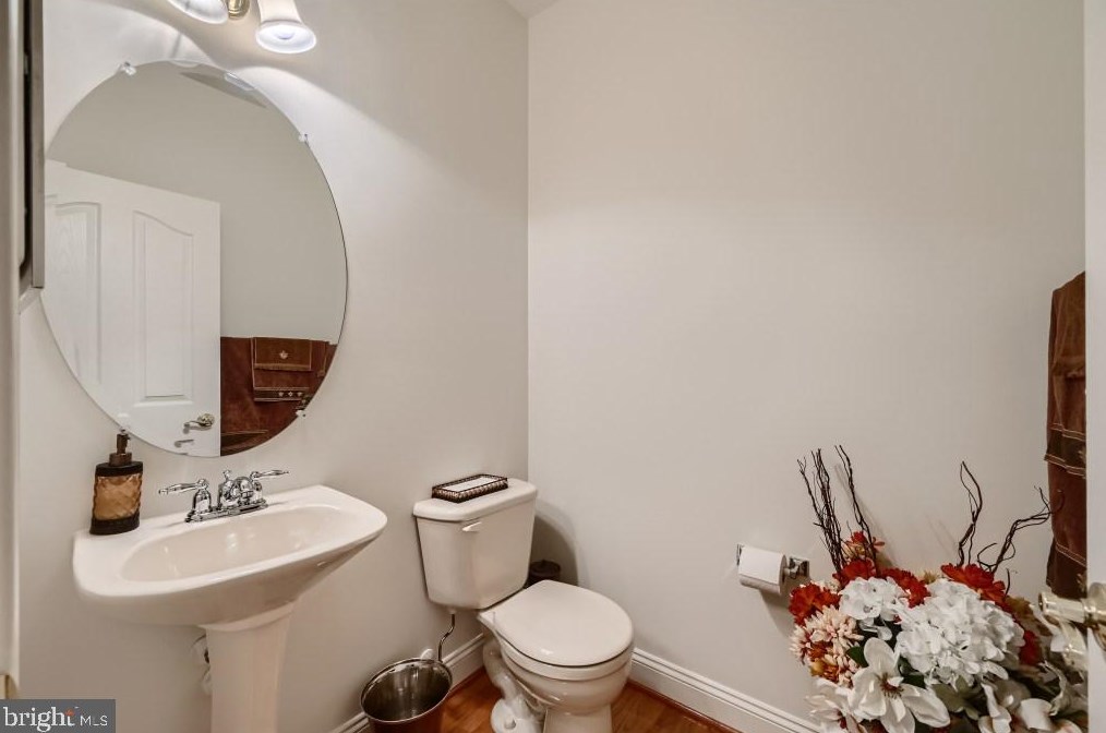 7877 Wb And A Rd, Severn MD  21144-1918 exterior