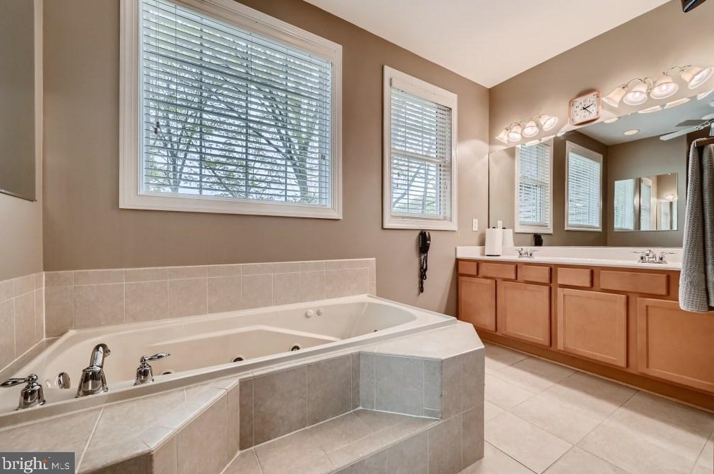 7877 Wb And A Rd, Severn MD  21144-1918 exterior