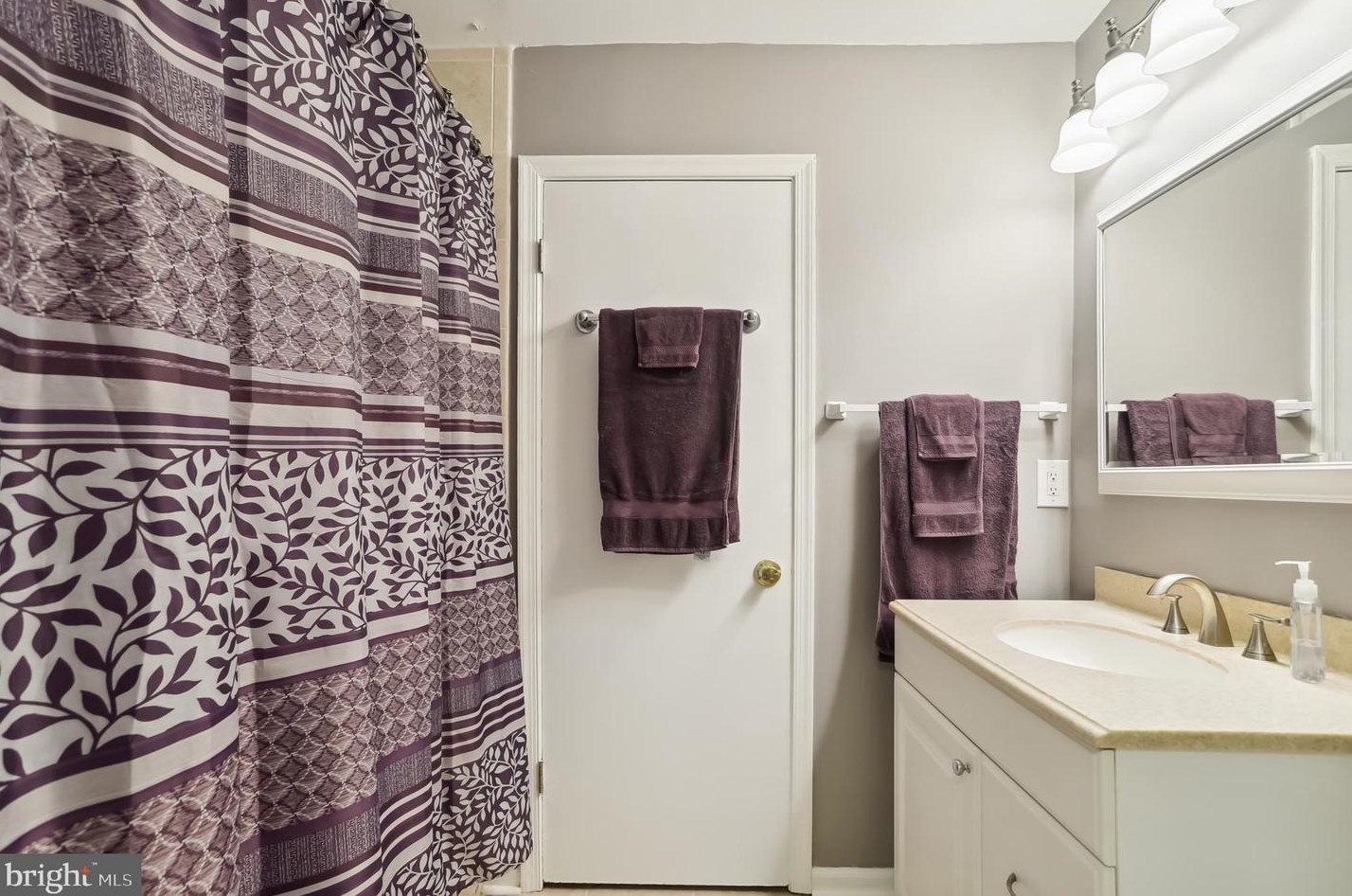 1725 Bancroft Ln, Crofton MD exterior