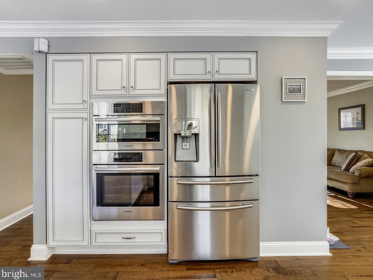 2718 Bains Ct, Crofton MD 21114-3153 exterior