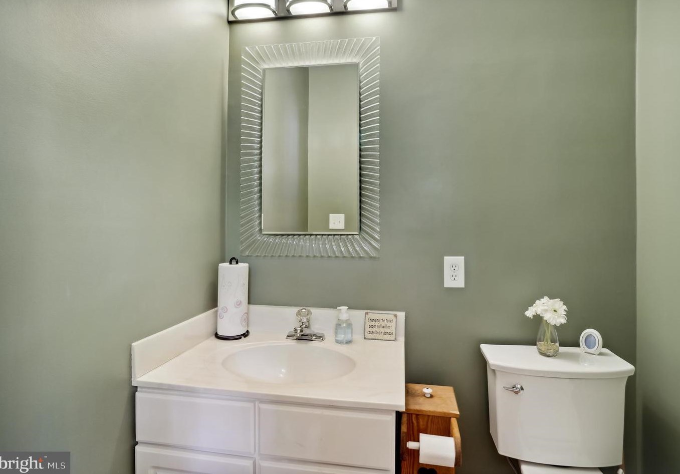 1514 Long Dr Ct, Crofton MD 21114-3206 exterior