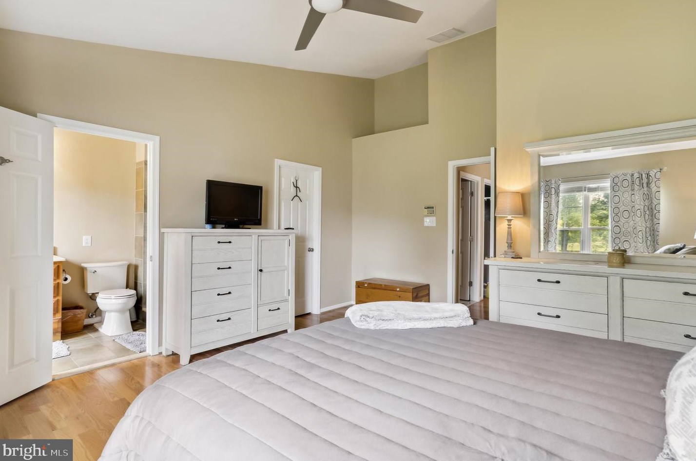 1514 Long Dr Ct, Crofton MD 21114-3206 exterior