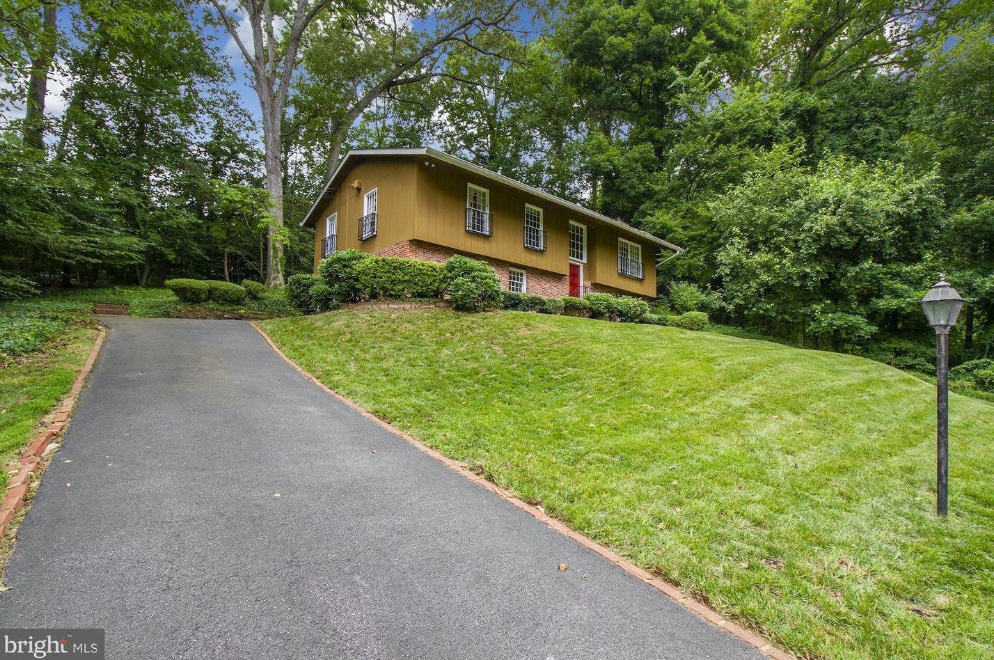 1582 Comanche Rd, Arnold, MD 21012