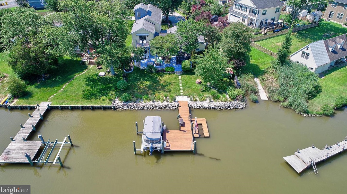 5931 Flood Ave, Deale, MD 20751