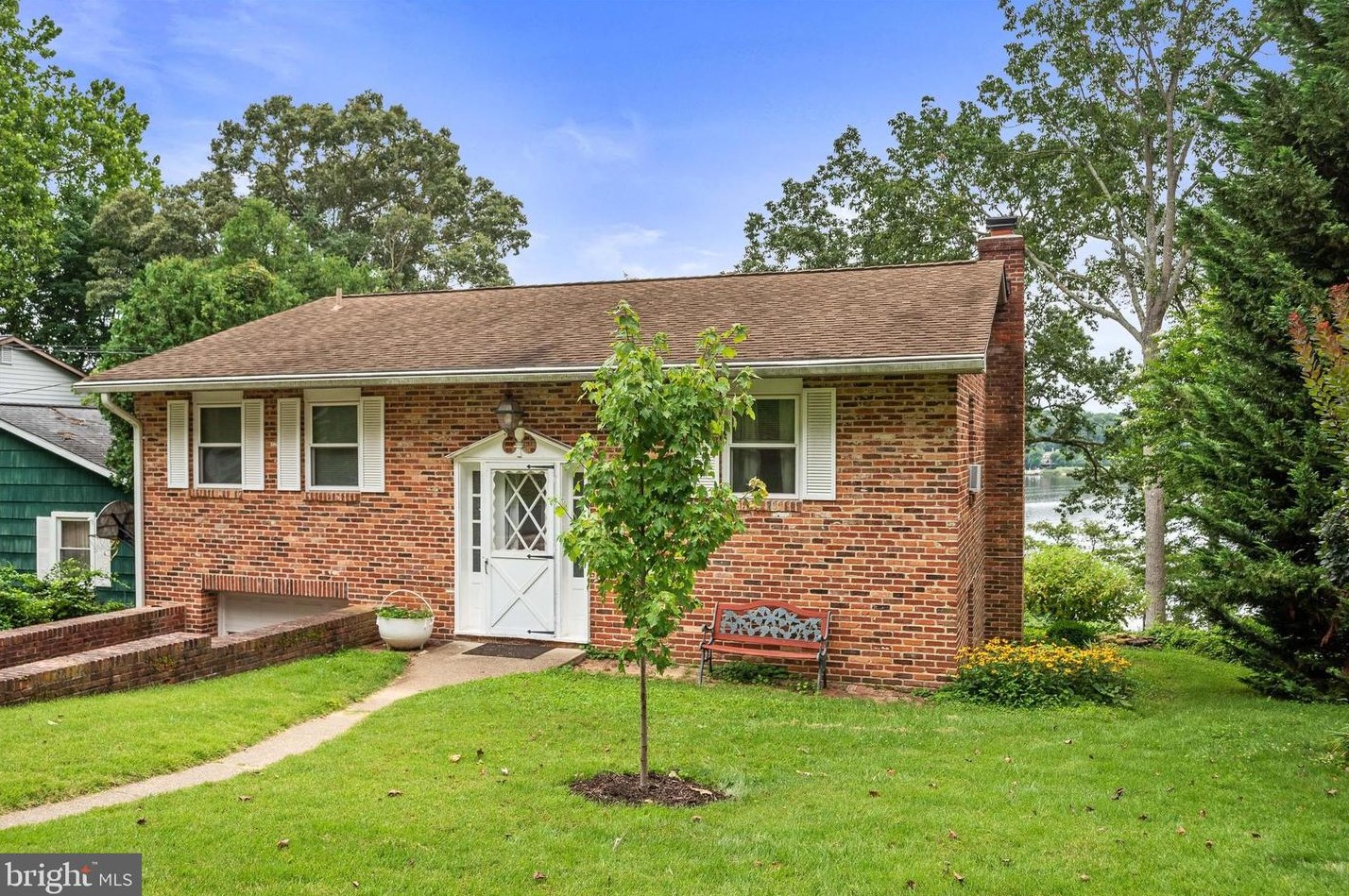 68 Riverside Dr, Severna Park, MD 21146