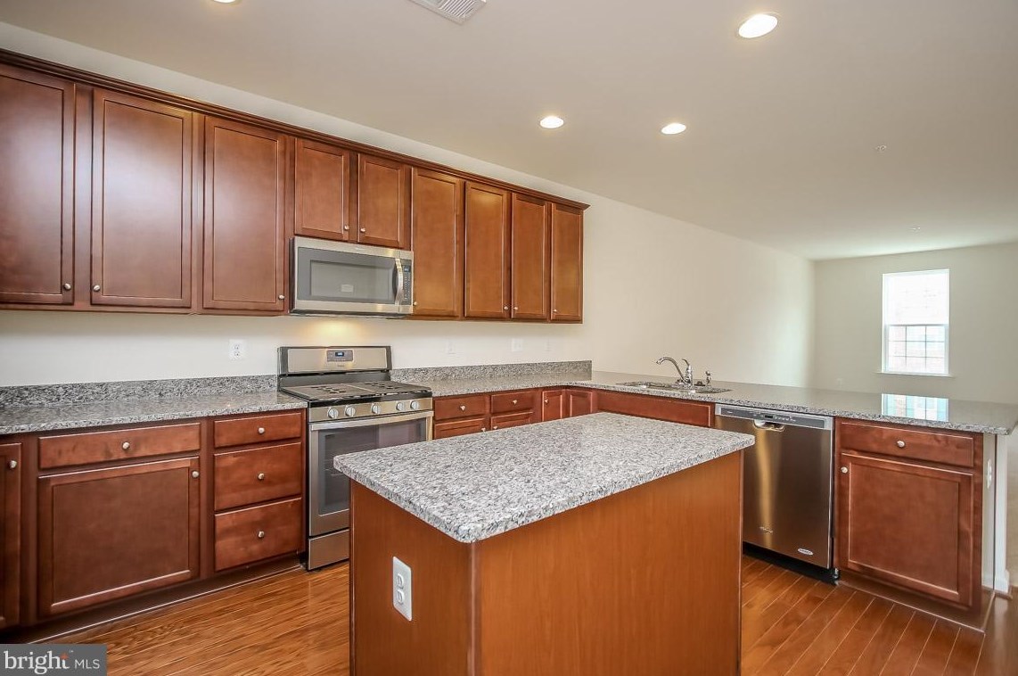 8537 Golden Eagle Ln, Severn MD  21144-3157 exterior