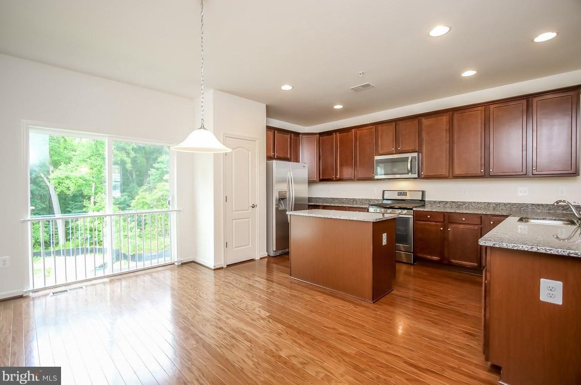 8537 Golden Eagle Ln, Severn MD  21144-3157 exterior