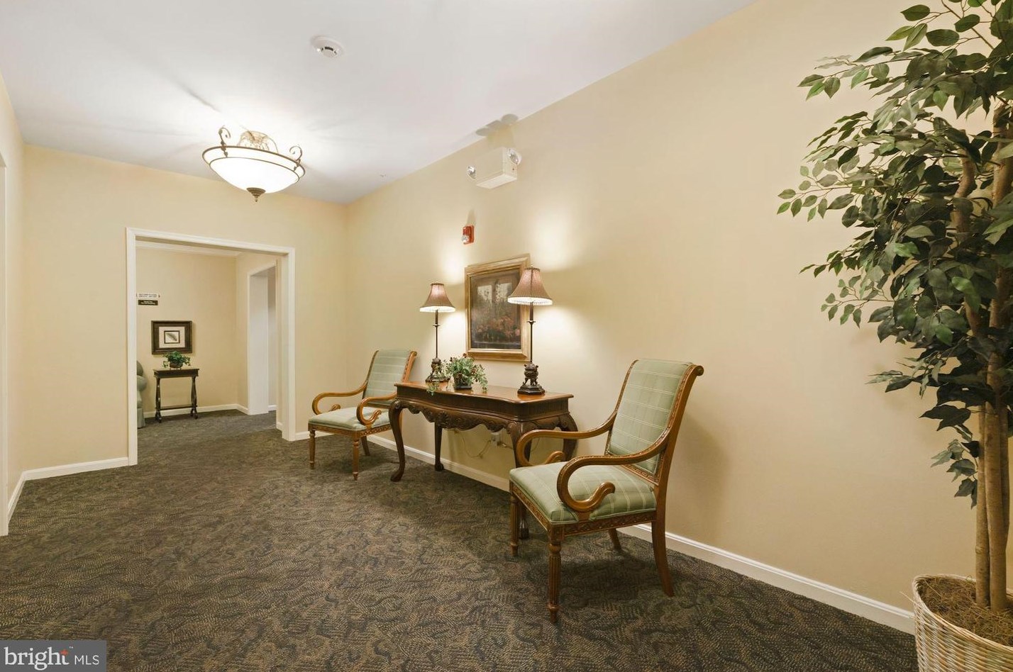 2607 Chapel Lake Dr #202, Gambrills, MD 21054
