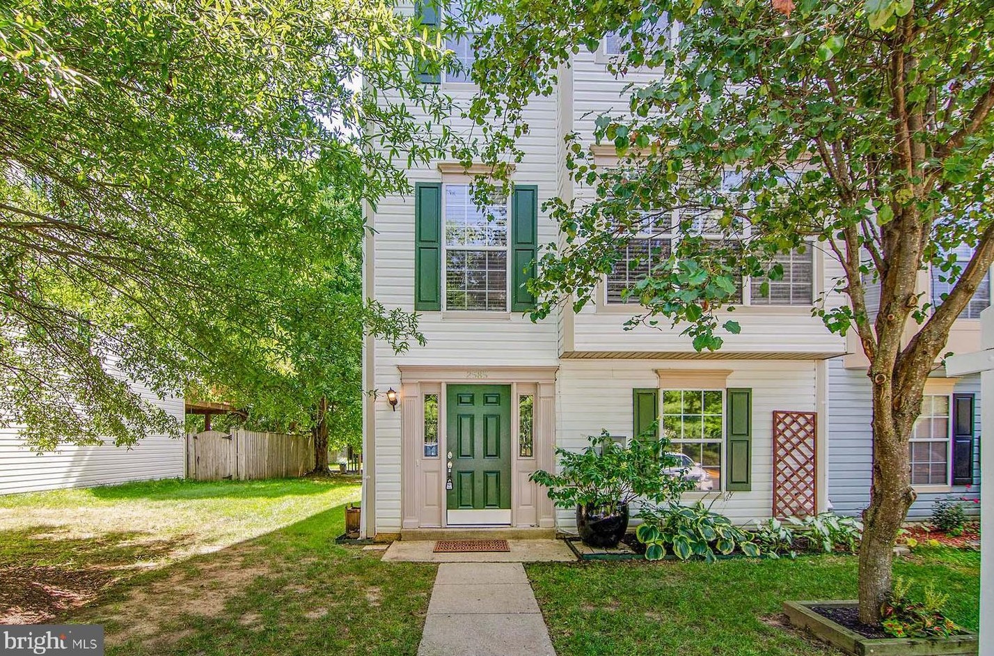 2585 Ambling Cir, Crofton MD  21114-2712 exterior