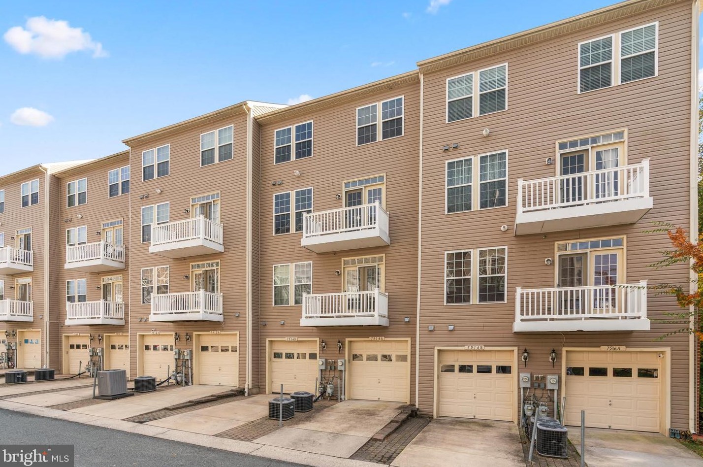 7512 Stoney Run Dr, Baltimore MD  21076-1437 exterior