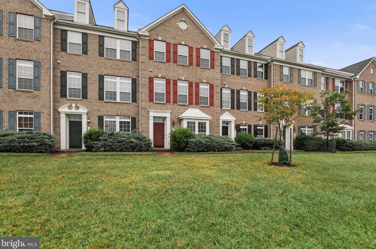 7540 Honey Locust Ln, Baltimore, MD 21076-3169