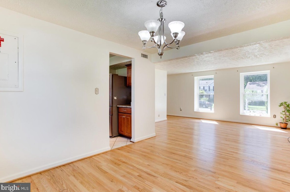 1446 Fairbanks Dr, Baltimore MD  21076-1622 exterior