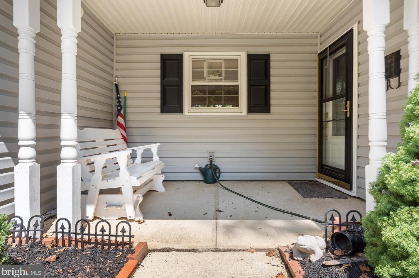 1735 Trent St, Crofton, MD 21114-2301