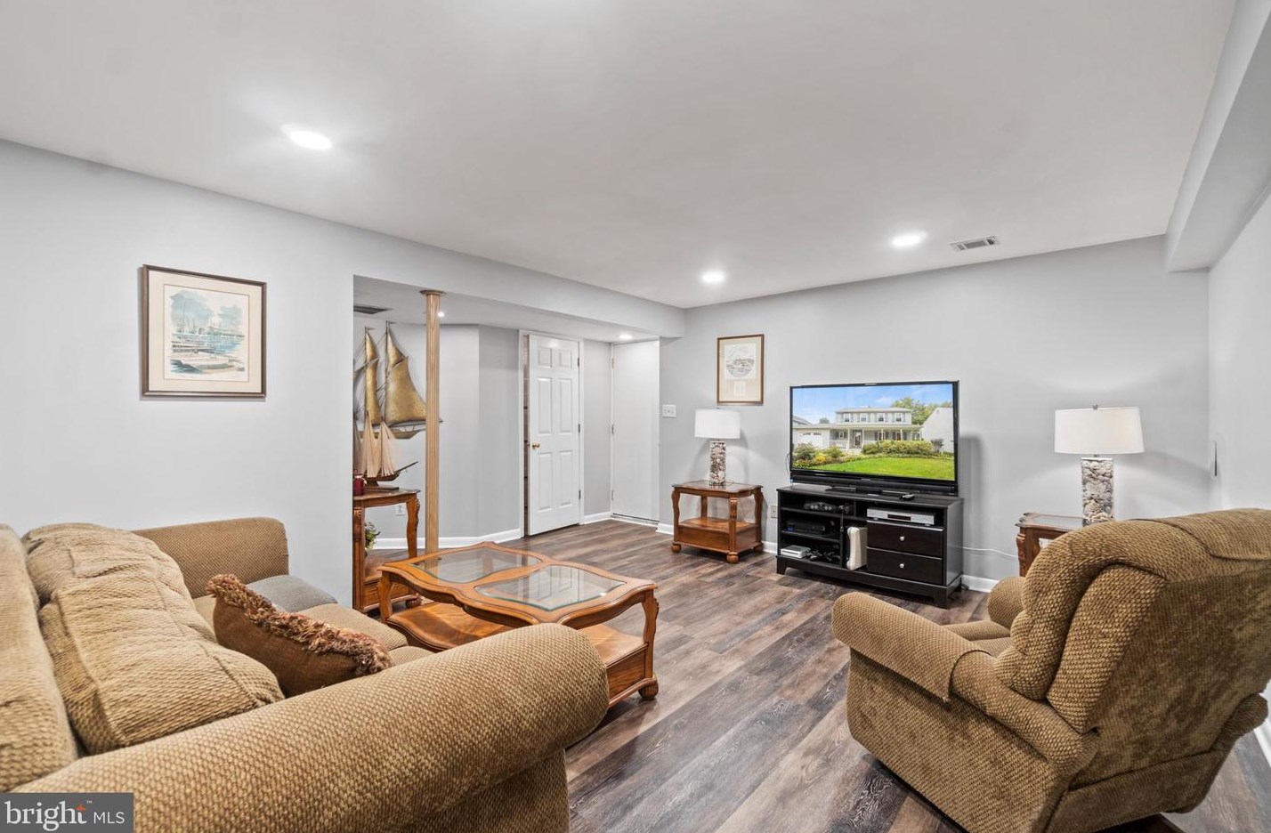 1748 Remington Dr, Crofton MD 21114-1843 exterior