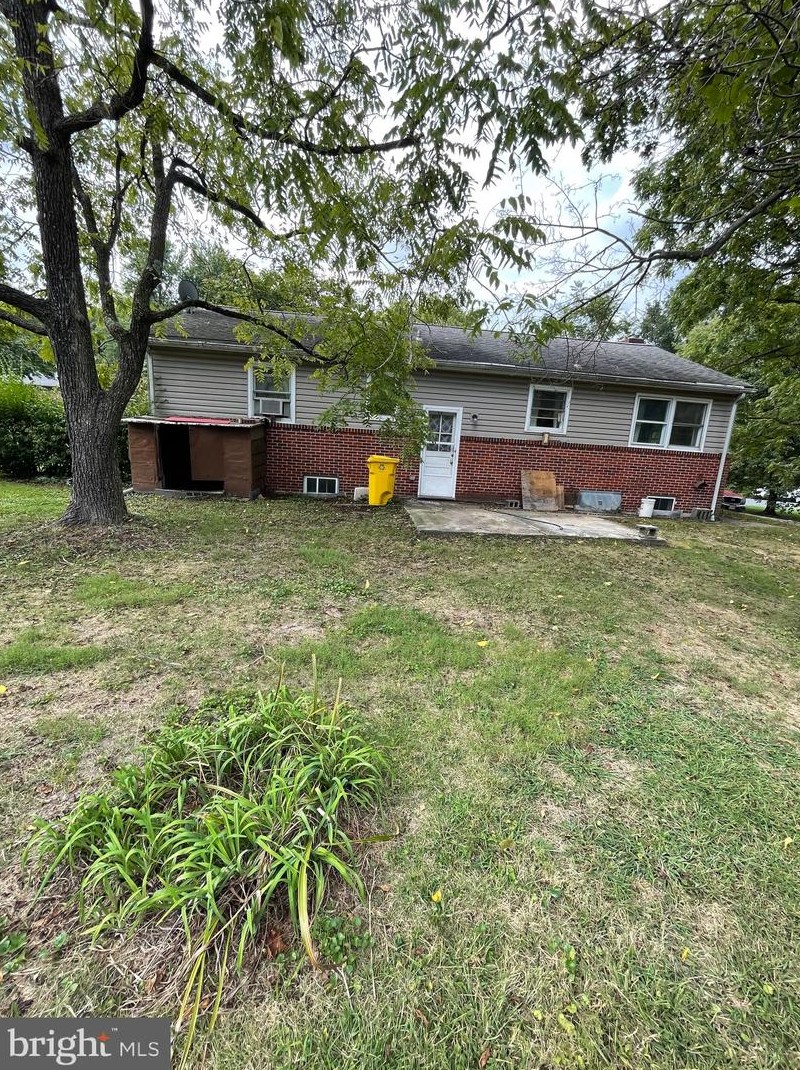7405 Hawkins Dr, Baltimore, MD 21076-1522