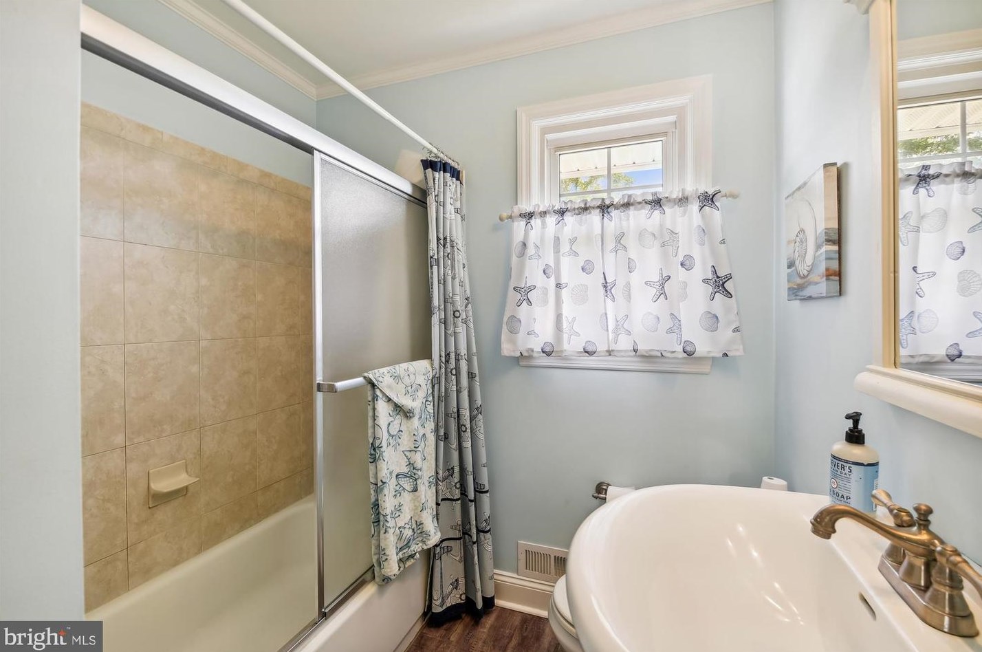 611 Brian St, Baltimore MD 21225-3806 exterior