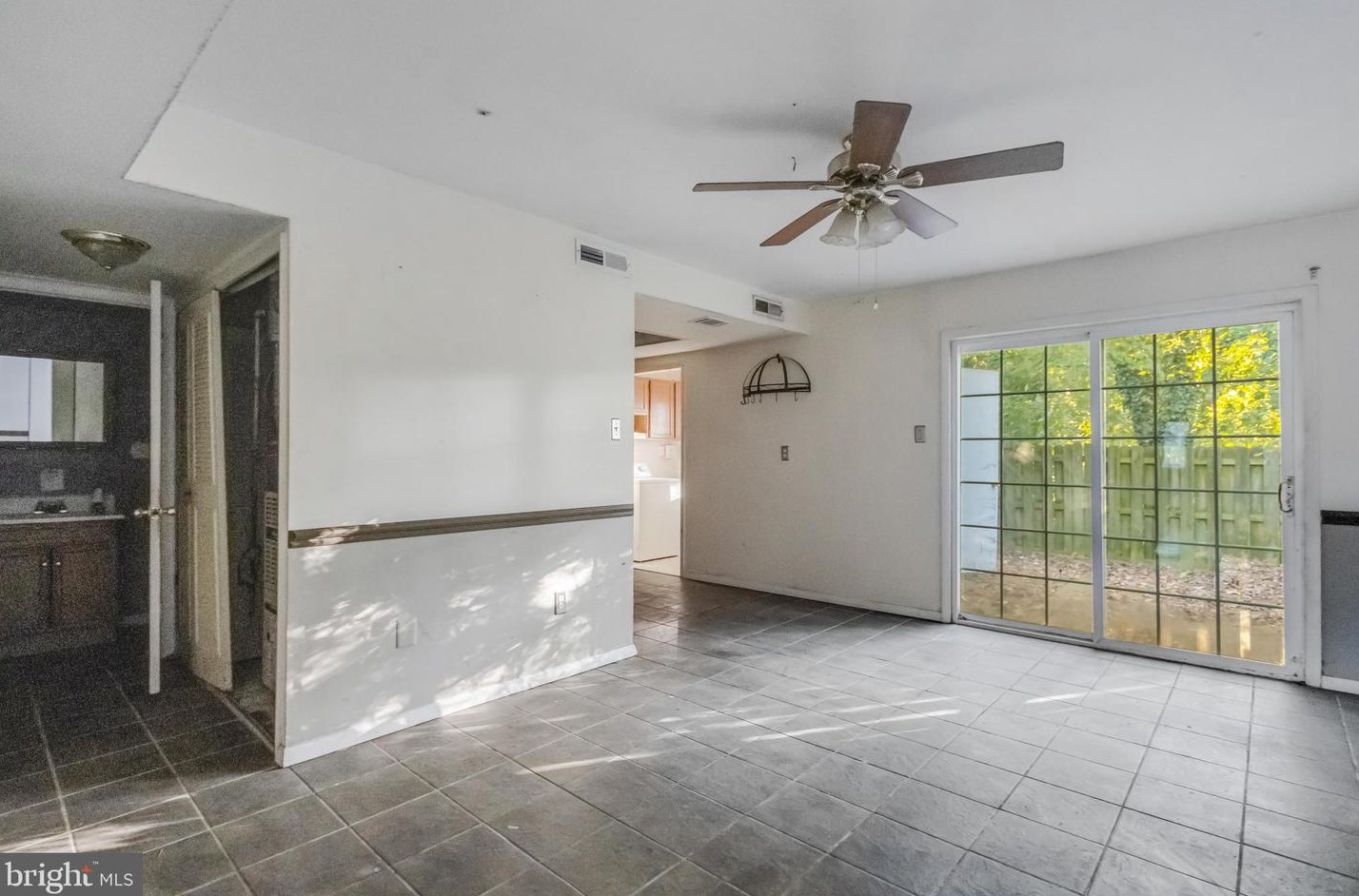 1671 Walleye Dr, Crofton MD 21114-2326 exterior